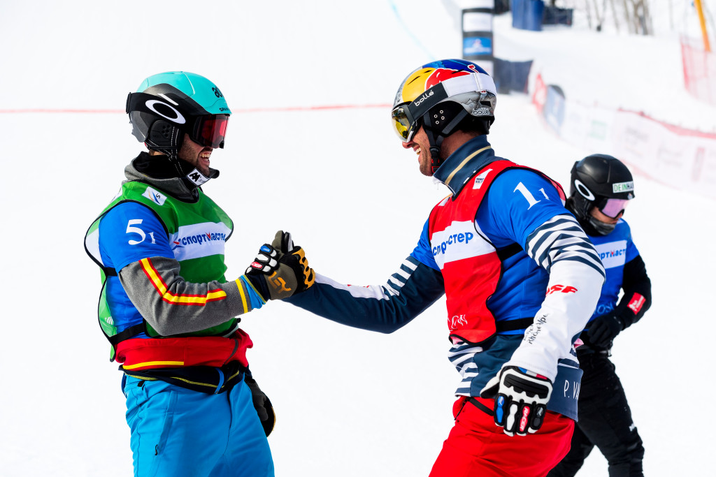 FIS Snowboard World Cup - Moscow RUS - Team SBX - France 1(VAULTIER Pierre and SURGET Merlin) in Red, Spain 1(EGUIBAR Lucas and HERNANDEZ Regino) in Green © Miha Matavz/FIS